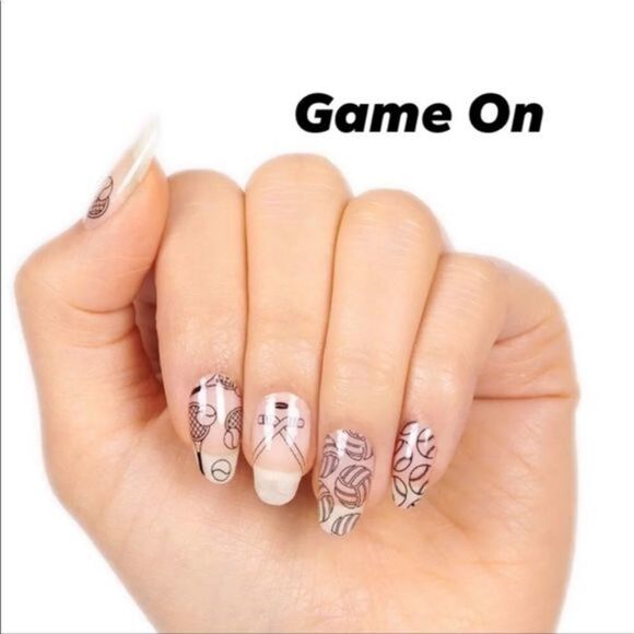 Color Street | Game On, a clear overlay for sport’s enthusiasts - Picture 3 of 11